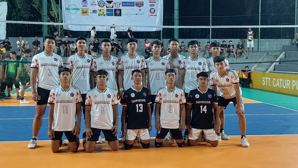 KONTINGEN VOLI DHARMA TEMAJA DALAM AJANG KARANG TARUNA KECAMATAN ABIANSEMAL CUP II